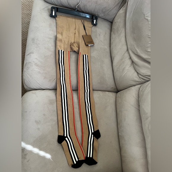 Burberry Girls Iconic Tights-9-10 yrs - Picture 2 of 10